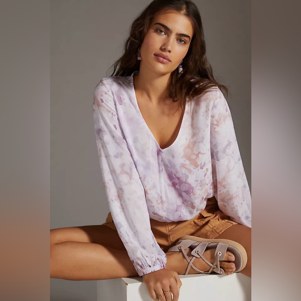 Anthropologie X Cloth & Stone Purple and Pink V-Neck Blouse size extra small